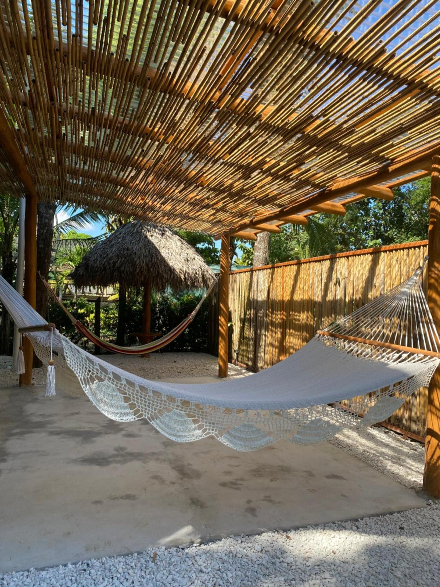 Jazlyn Lodge & Tours ปาเกรา ภายนอก รูปภาพ